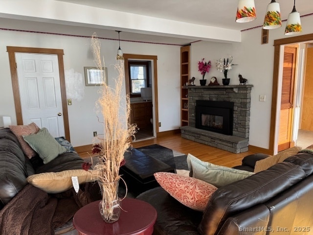 Building Photo - 123 Seneca Dr