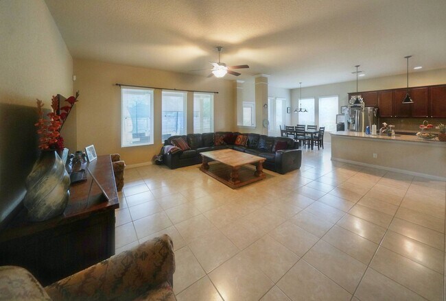 Building Photo - Executive-Style Home Now Available in Crossvine (Schertz) Realtor Commission: $750