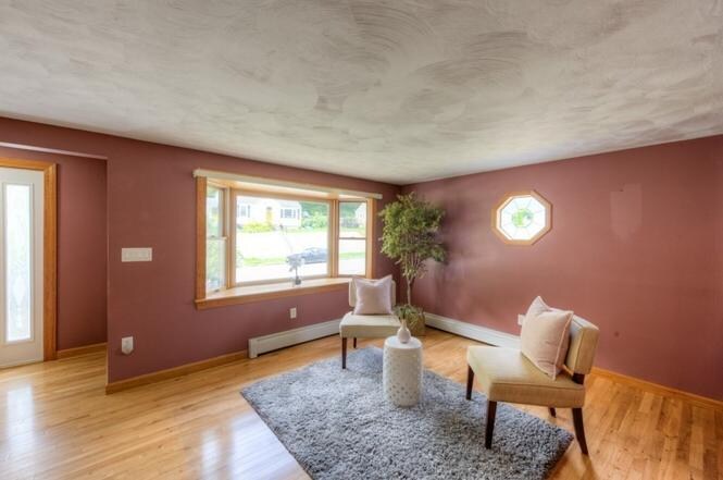 Building Photo - 20 Falcon St