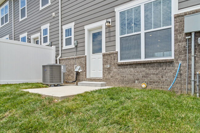 Building Photo - 2549 Drumwright Wy