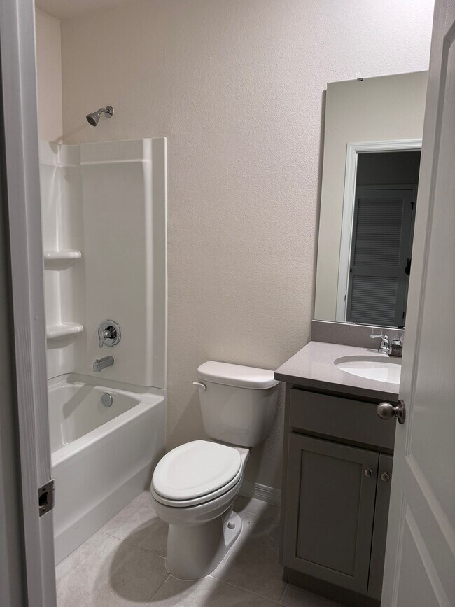 Building Photo - 1584 Swan Swim Dr