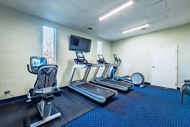 Building Photo - 8418 Knights Bridge Rd