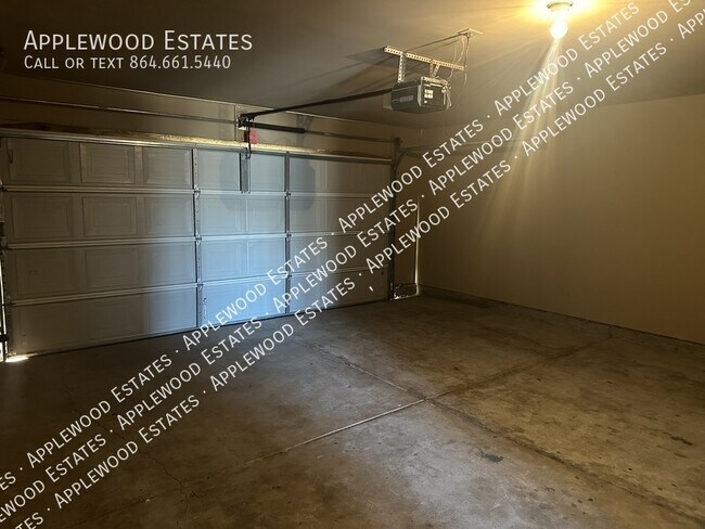 Building Photo - 184 Stonewood Crossing Dr