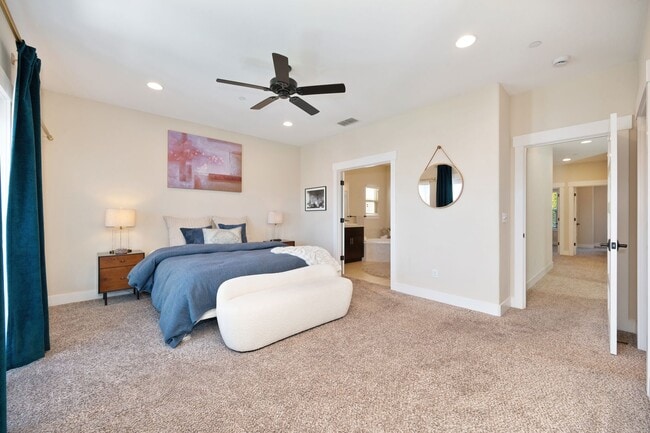 Building Photo - 3 bedroom | 2.5 bathroom | Crocker Village Brownstone