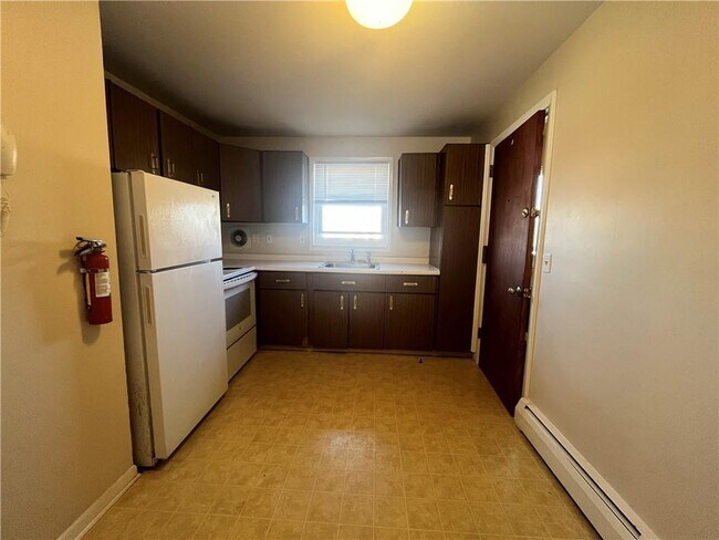 Building Photo - 70 Carroll Ave