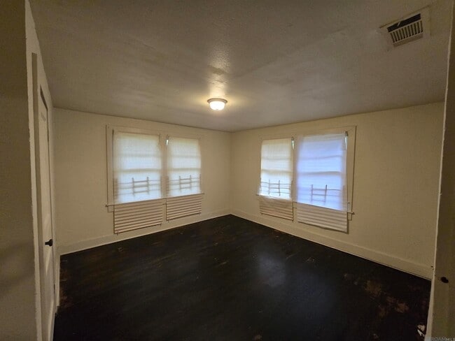 Building Photo - 1704 Braddock St