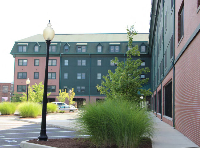 Interior Photo - Brookview Commons