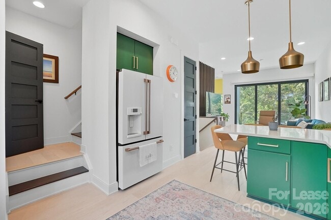 Building Photo - 1003 Zinc Ln