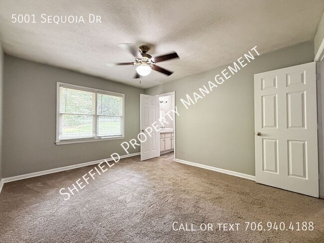 Building Photo - 5001 Sequoia Dr