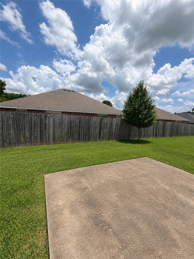 Building Photo - 312 Graystone Cir
