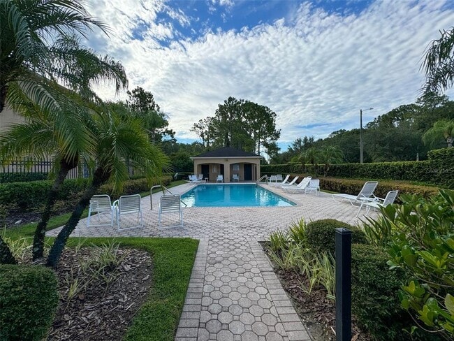 Building Photo - 16305 Fairford Palms Ct