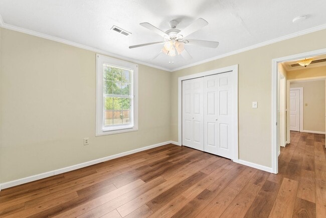 Building Photo - 104 Bernhurst Rd