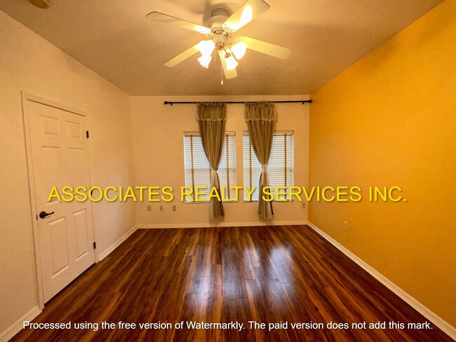 Building Photo - Spacious END UNIT 2 Master Suite Condo w/ ...