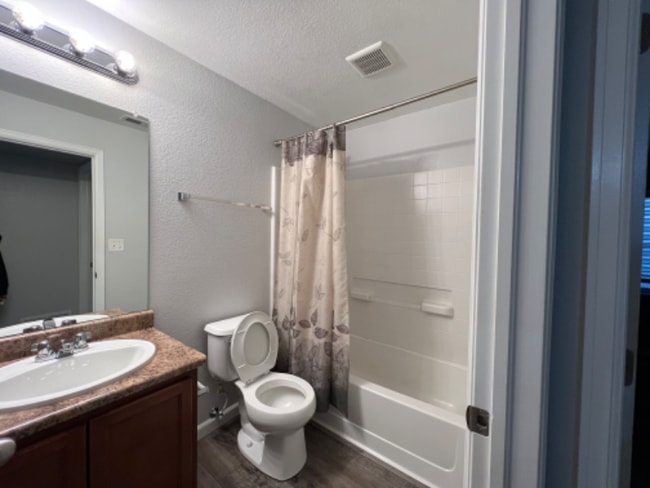 Building Photo - 6913 Sierra Meadows Dr