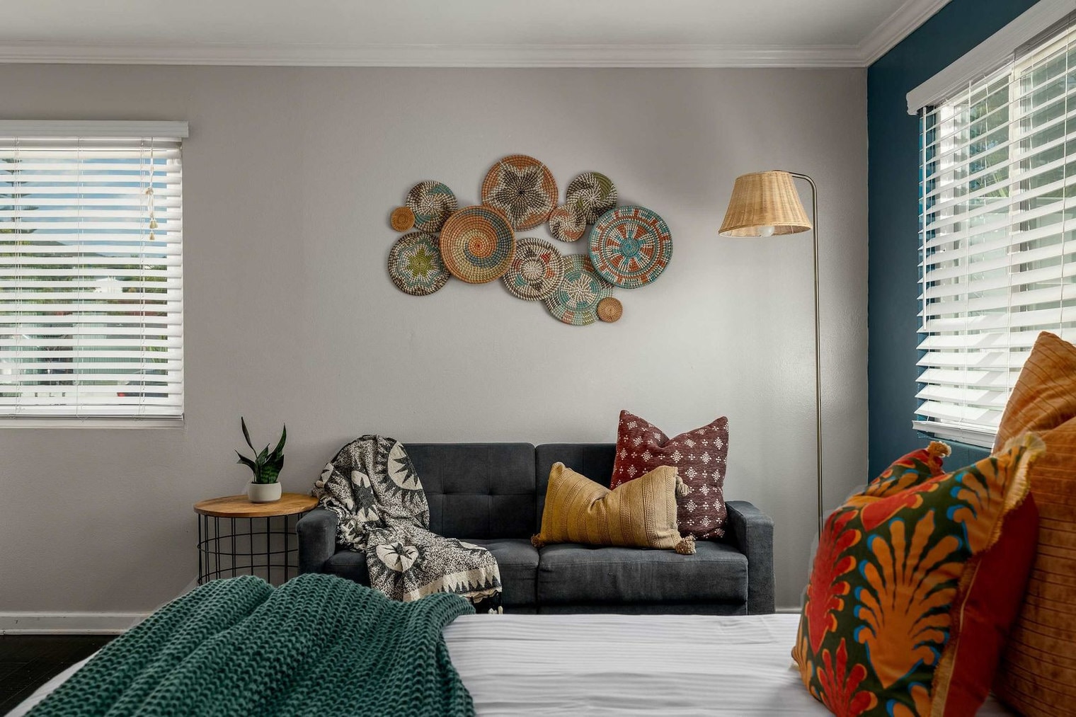 Building Photo - 6922 Jackson Dr