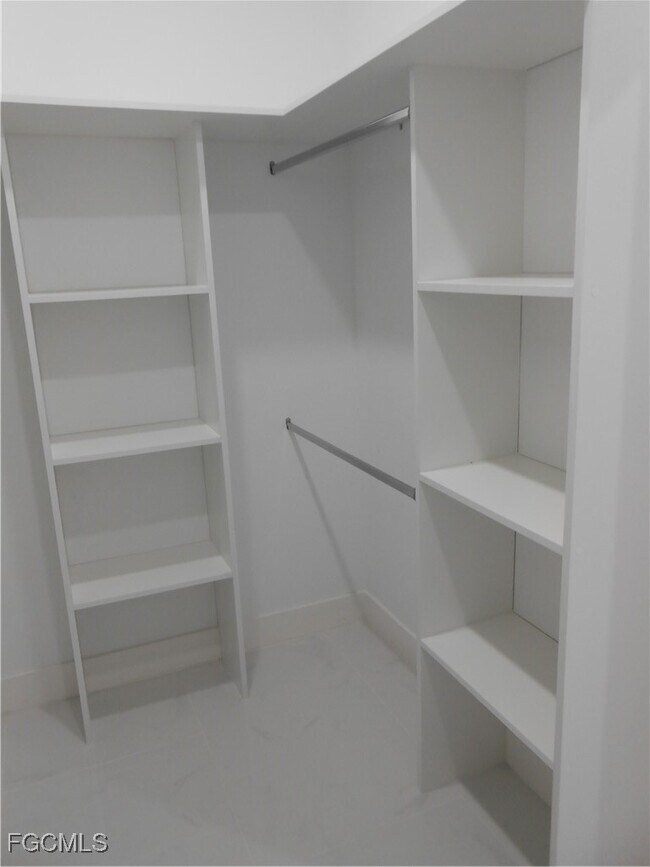 Building Photo - 6033 Kumquat Cir