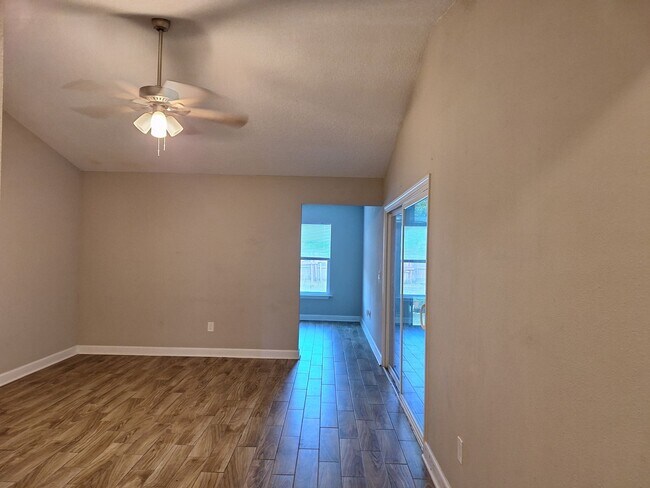 Building Photo - 3459 Excalibur Way E