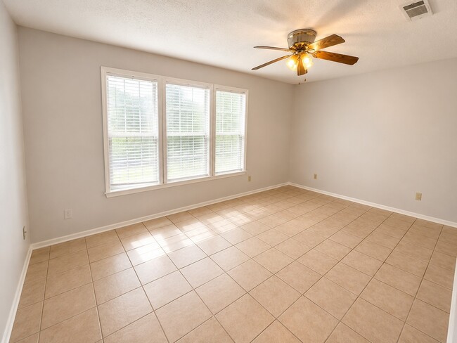 Building Photo - 3105 Oak Rock