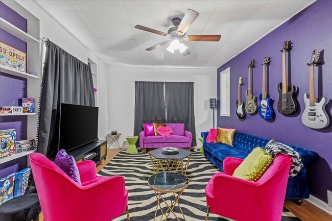 Building Photo - 4 Bedroom House Minutes from FSU