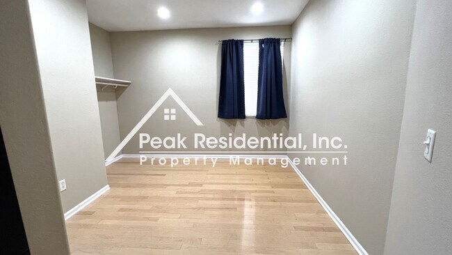 Building Photo - Wonderful Elk Grove 3bd/2ba Home with 2 Car Garage!