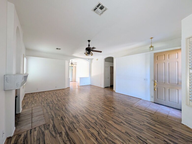 Building Photo - 5959 W Kimberly Way