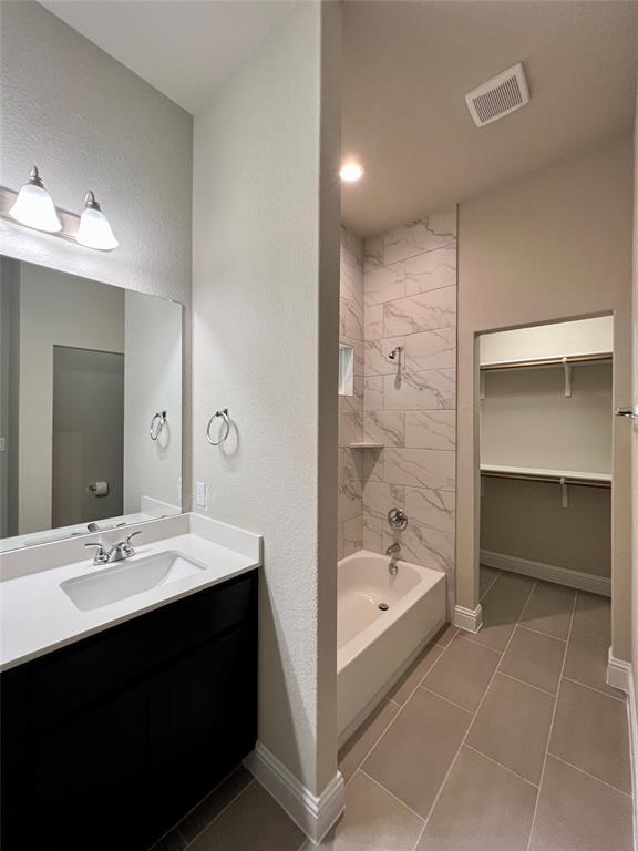 Building Photo - 170 Living Reef Dr