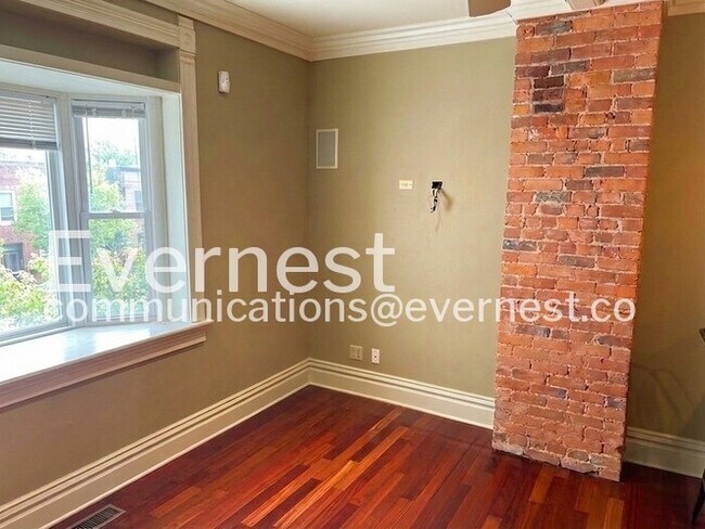 Building Photo - 112 Hanford St