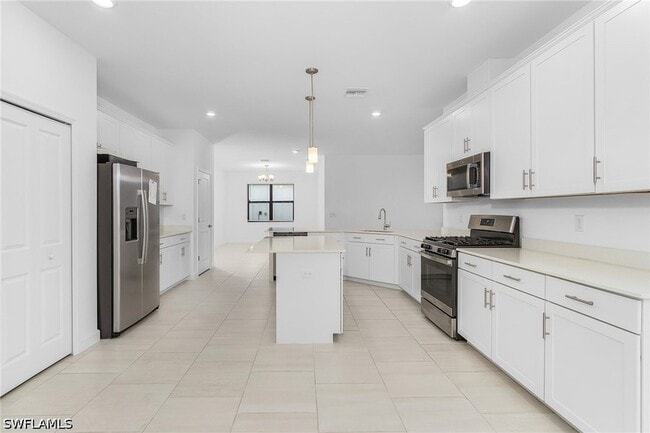 Building Photo - 18324 Ridgeline Dr