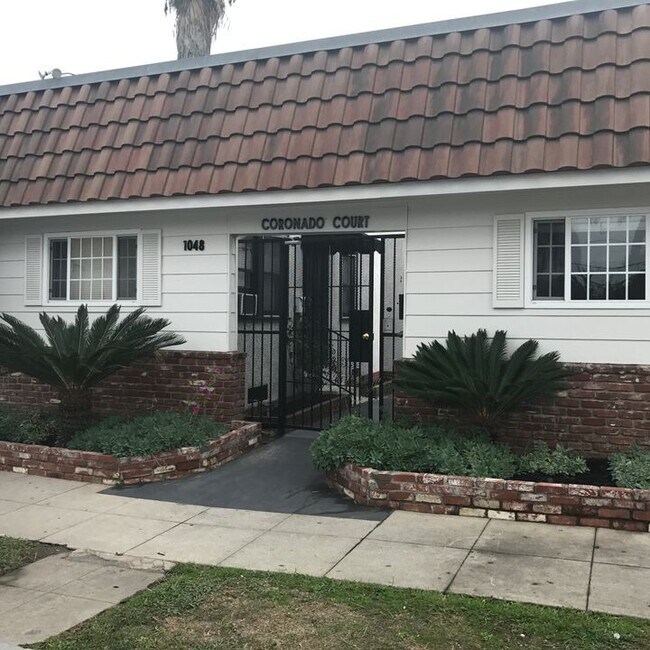 Building Photo - 1048 Coronado Avenue,