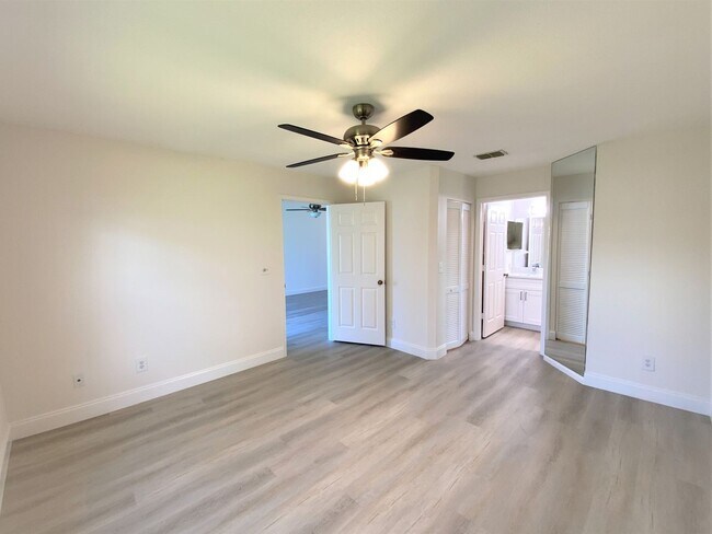 Building Photo - 776 Landover Cir