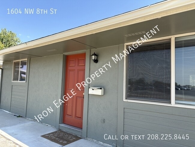 Primary Photo - 1604 8th St NW