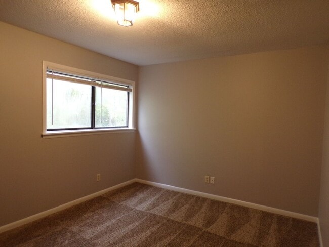 Building Photo - Anthony Circle Townhomes, Enterprise, AL