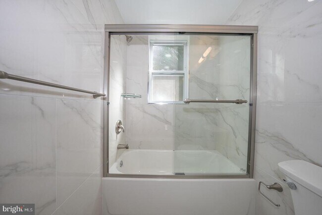 Building Photo - 145 Summit Terrace