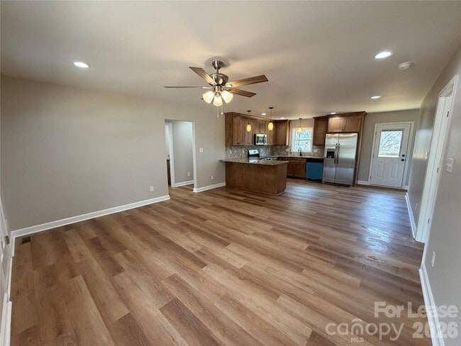 Building Photo - 1296 Micol Rd