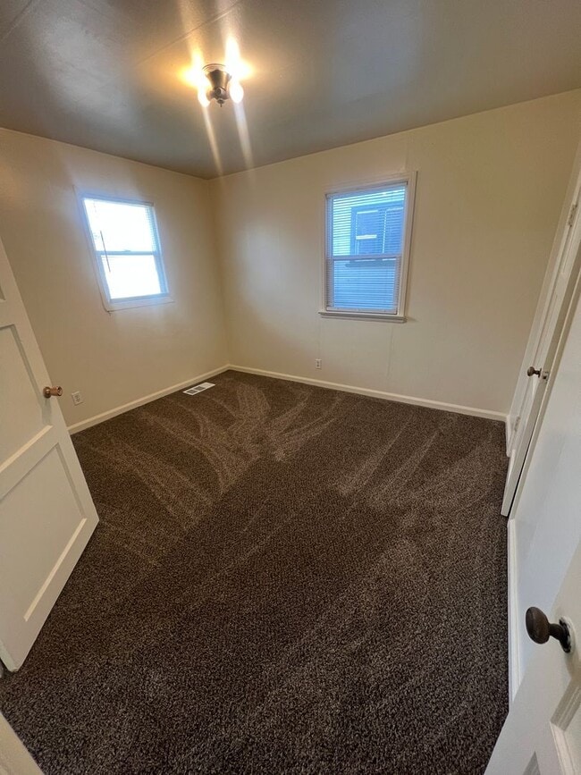 Building Photo - 540 W Wyeth St