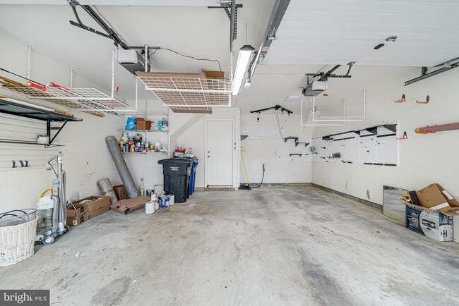 Building Photo - 2426 N Hampton Dr