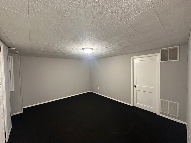 Building Photo - 3725-FLOOR-3725-FLOO1 Bonview Ave