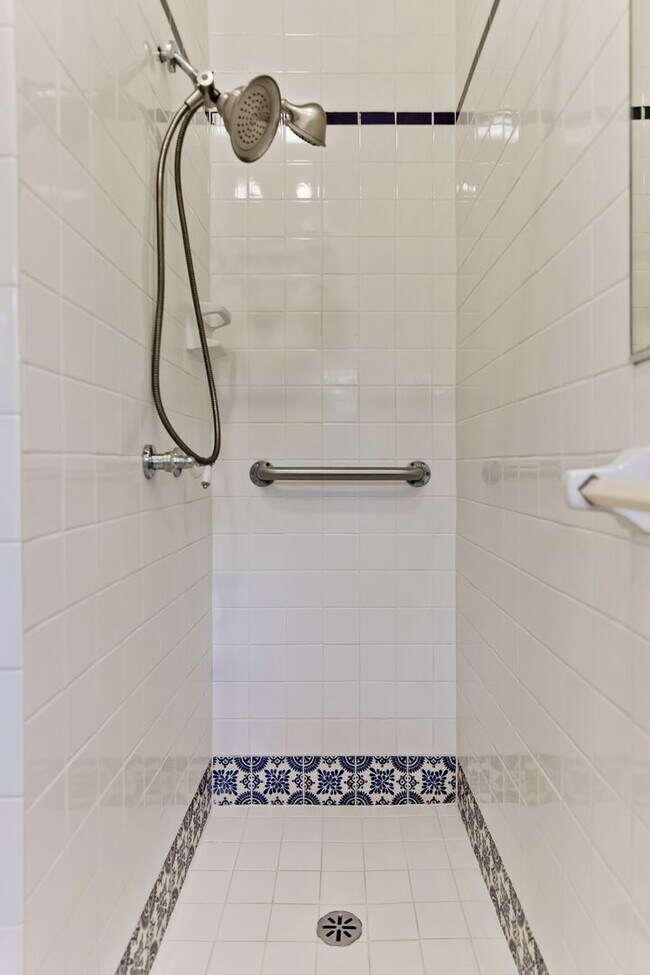 Building Photo - Classic Spanish Elegance Steps from Beverl...