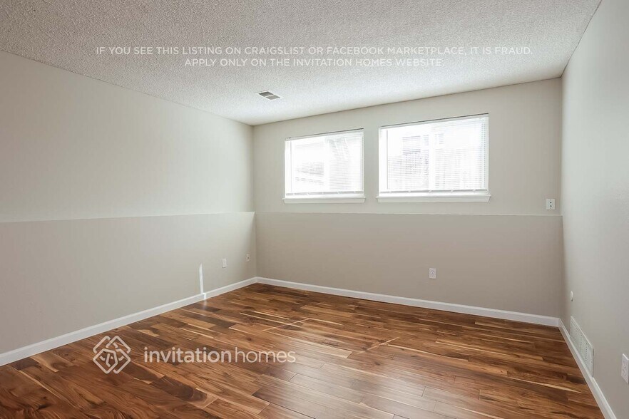 Building Photo - 4110 S Laredo Way