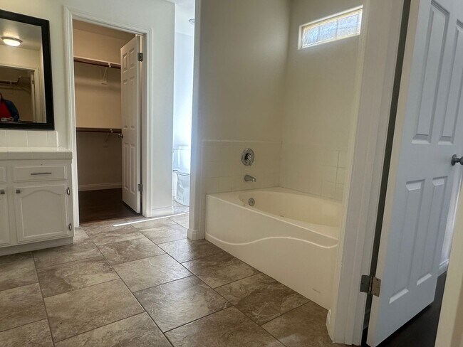 Building Photo - READY NOW! Corner home with a private SPAR...