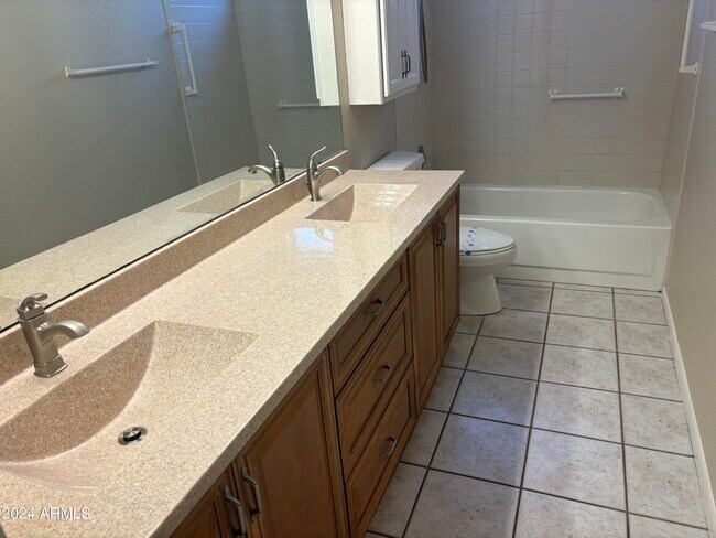 Building Photo - 15243 N 61st Dr