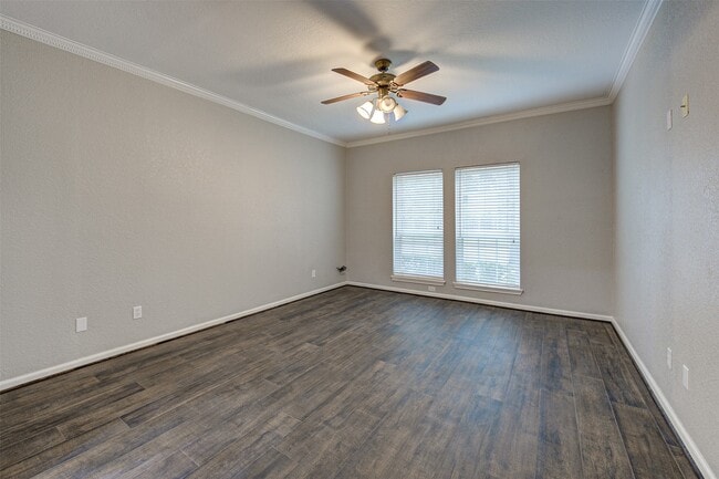 Building Photo - 3422 Mesquite Dr