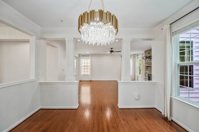 Building Photo - 3461 Eagle Ridge Dr