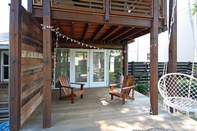 Building Photo - Charming Pet-Friendly Belmont Home