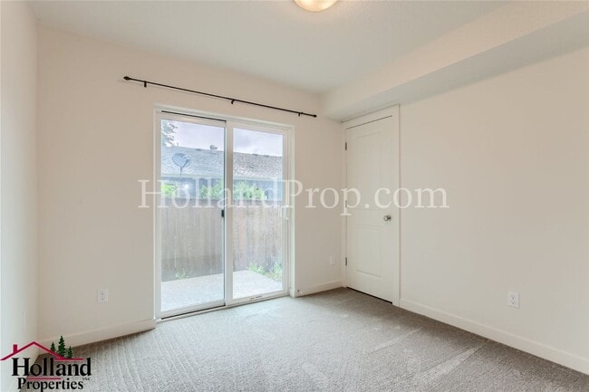 Building Photo - Beautiful 4-Bedroom Home with A/C, Private Yard & Easy Transit Access