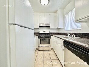 Building Photo - 8724 Burton Way
