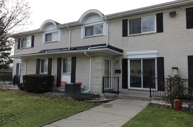 Building Photo - 8515 Winchester Dr