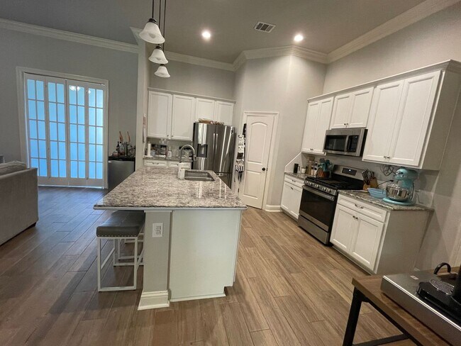 Building Photo - Gorgeous 3 Bedroom Home in Lucien Fields - Only 5 Years Old!