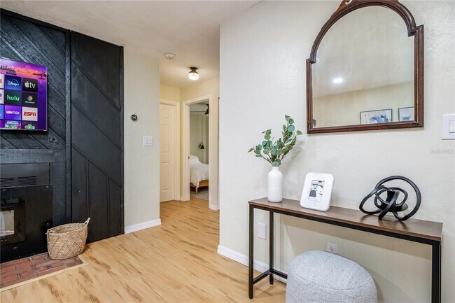 Building Photo - 4320 SW 74TH Ter