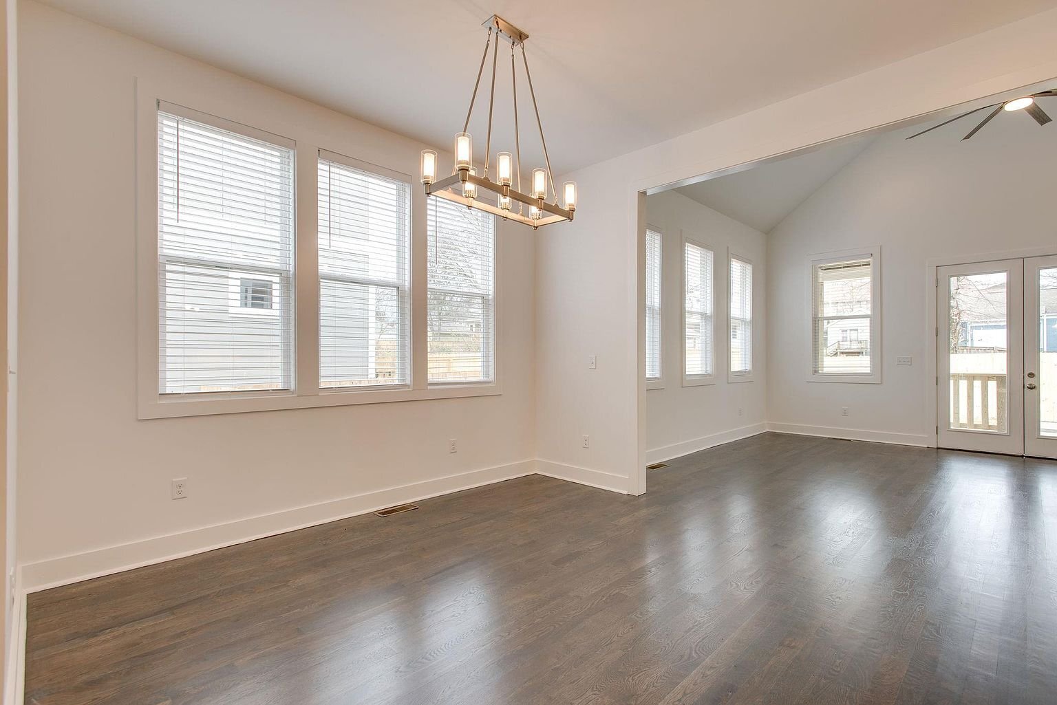 Building Photo - 1616 12th Ave N